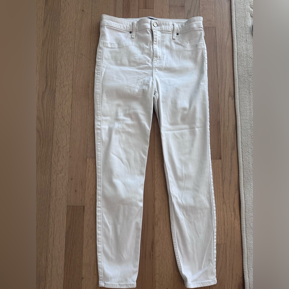 Abercrombie & Fitch White Skinny Jeans